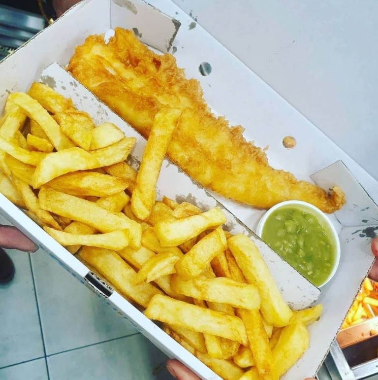 Dhillons Fish Inn at Prudhoe 2021 01 768x771